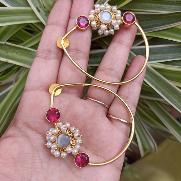 Handmade contemporary gold platted stone studded earrings - Picture 9 of 9